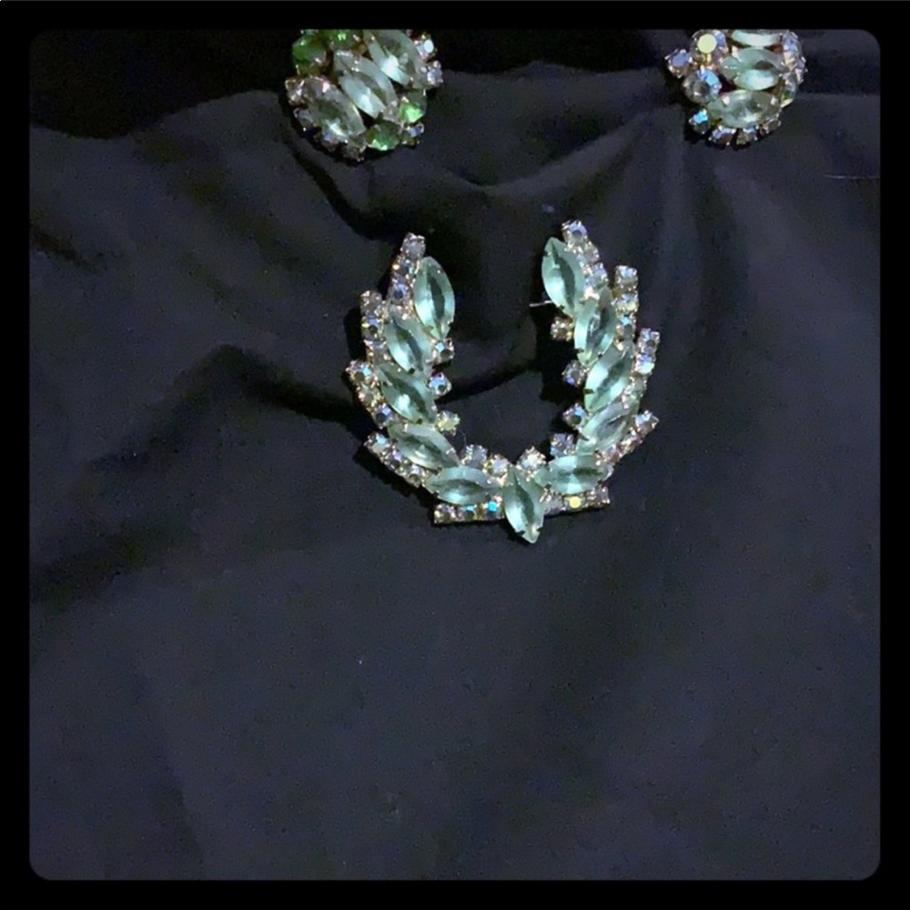 Antique Brooch and earrings set.